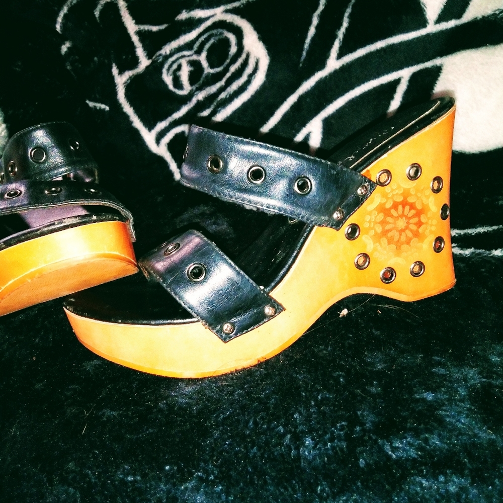 Qupid wedges